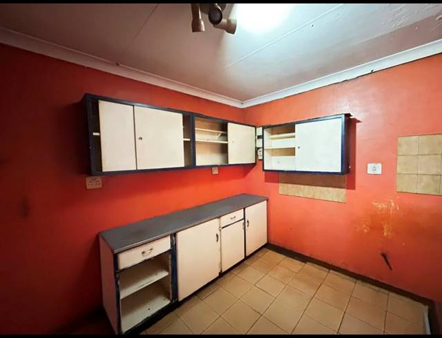 9 BEDROOM HOUSE FOR SALE IN TEDSTONEVILLE
